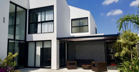 Obra com Esquadria de Alumínio